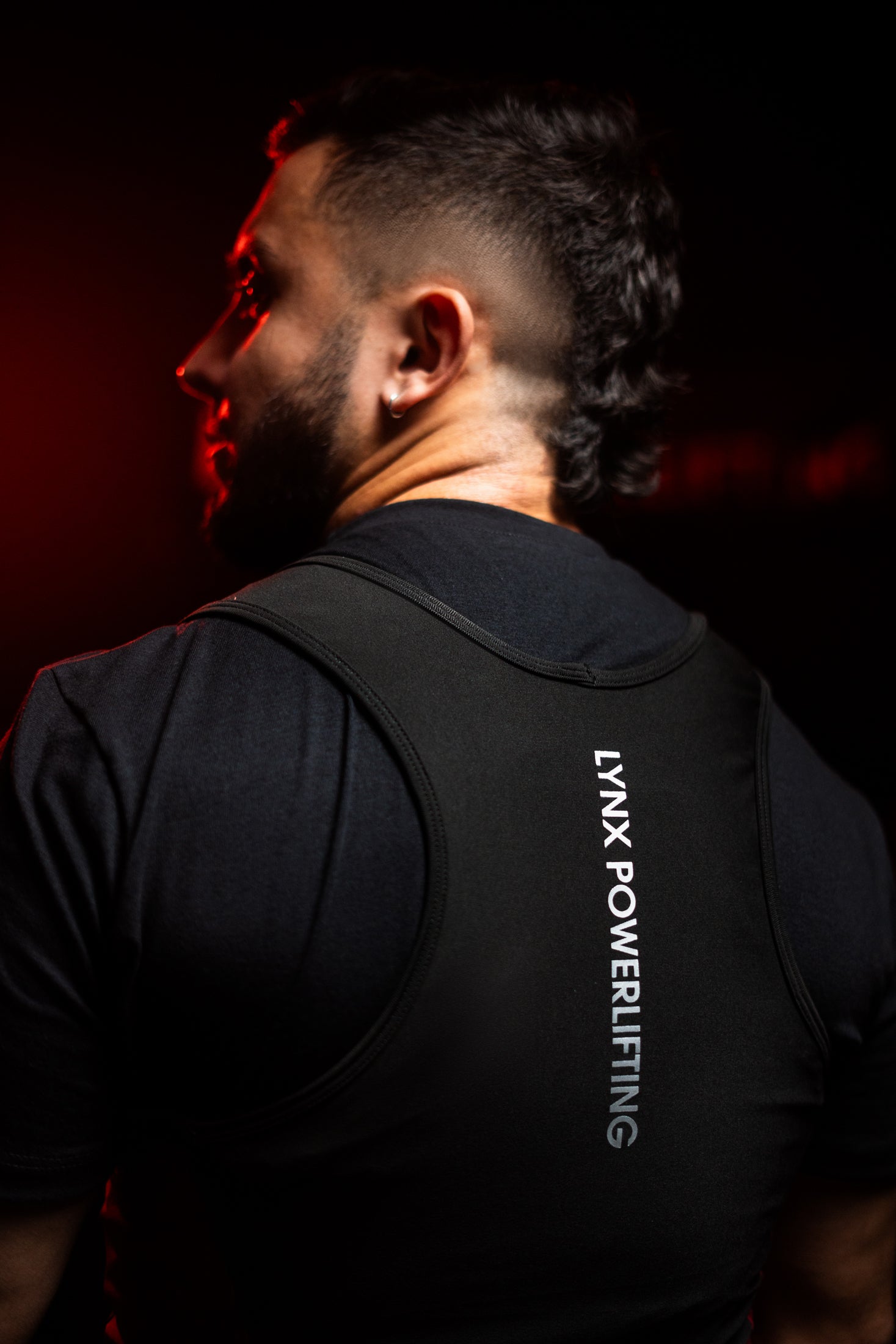 Singlet Titanium Negro con vinotinto