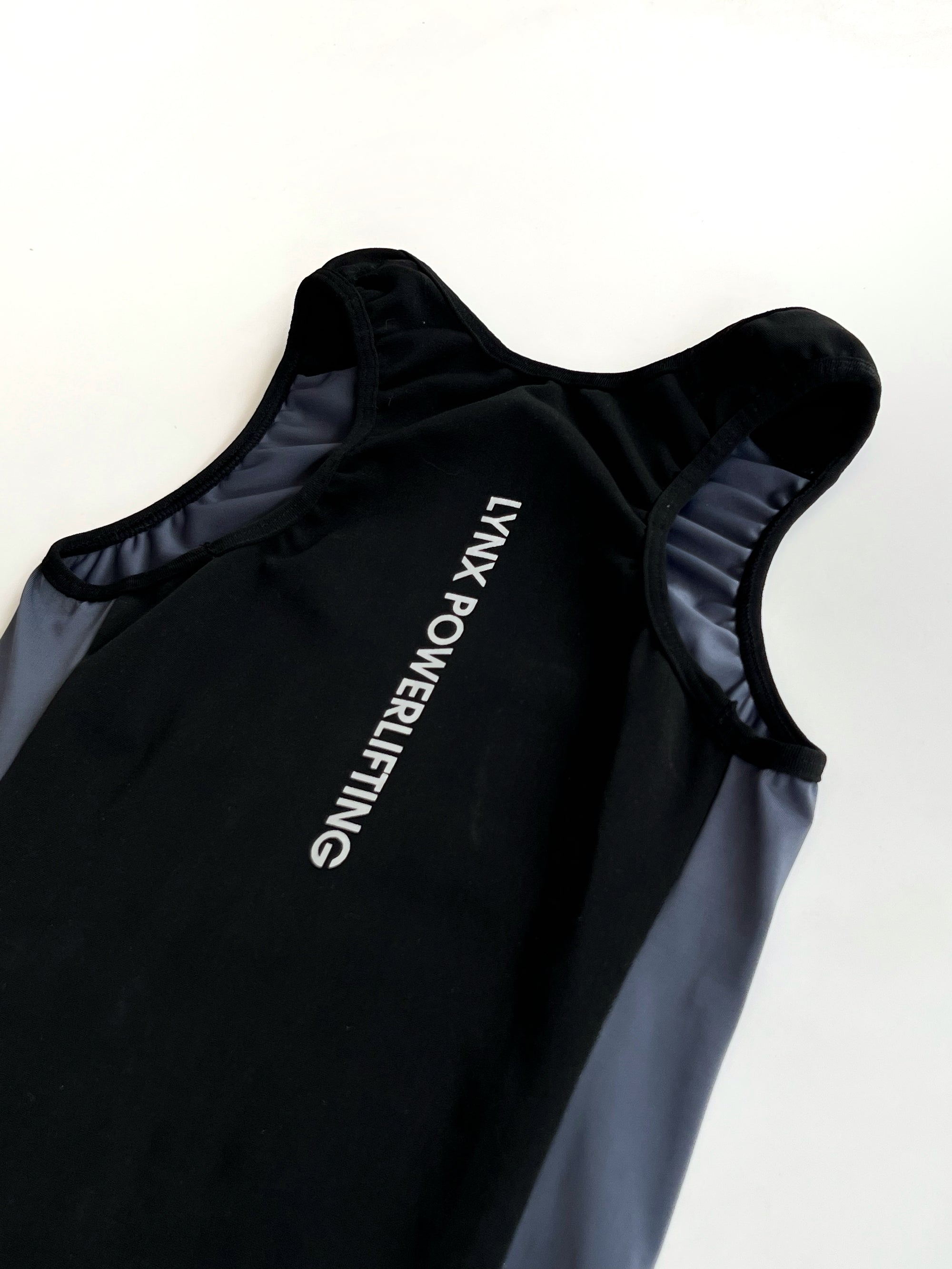 Singlet Titanium negro con gris