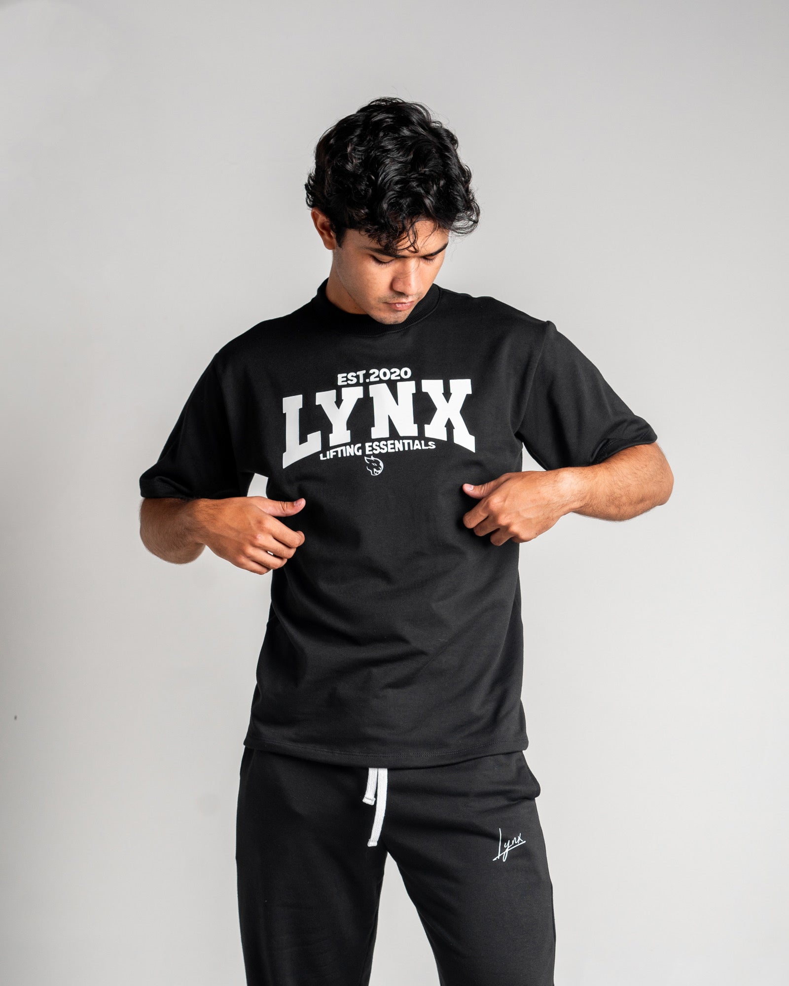 Camiseta Essentials